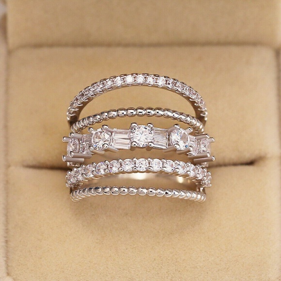 Gorgeous Silver S925 Stamped  White Sapphire New - Picture 2 of 5